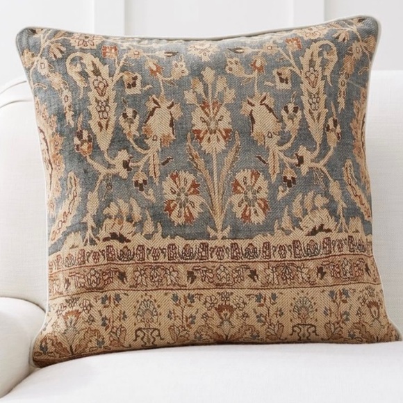 Pottery Barn Palna Pillow Cover. - Picture 1 of 4